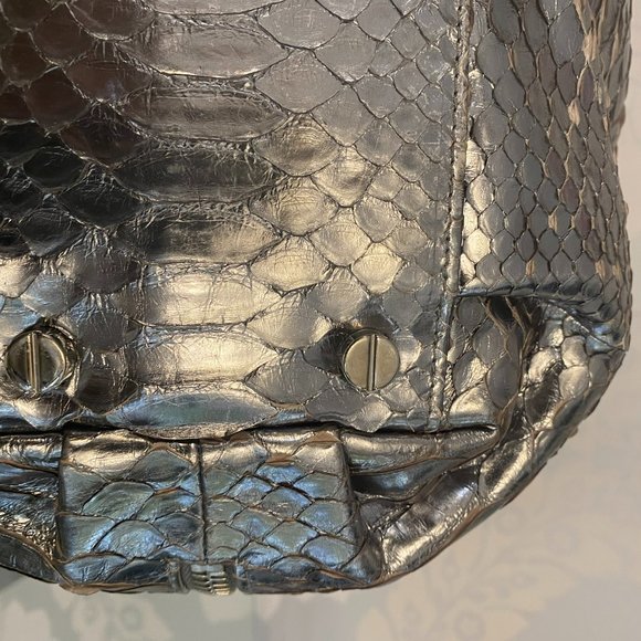 MICHAEL KORS/ITALY Metallic Python Silver Snake Skin Leather Shoulder Bag - Picture 14 of 17